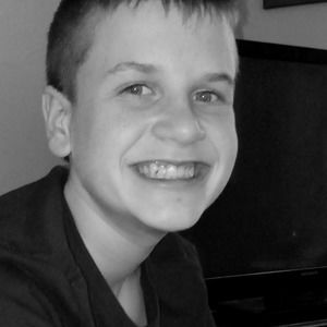 Meet your Posher, Eli